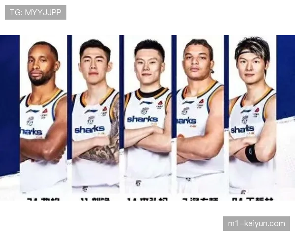 上海久事豪取五连胜紧咬榜首 洛夫顿怀特塞德内线统治力尽显 上海久事豪取五连胜紧咬榜首 洛夫顿怀特塞德内线统治力尽显